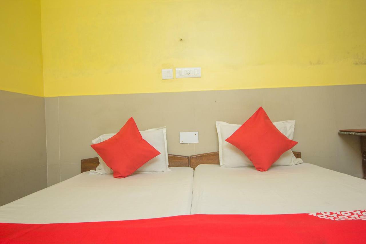 Oyo 44995 Royal Park Hotel Māldah Esterno foto